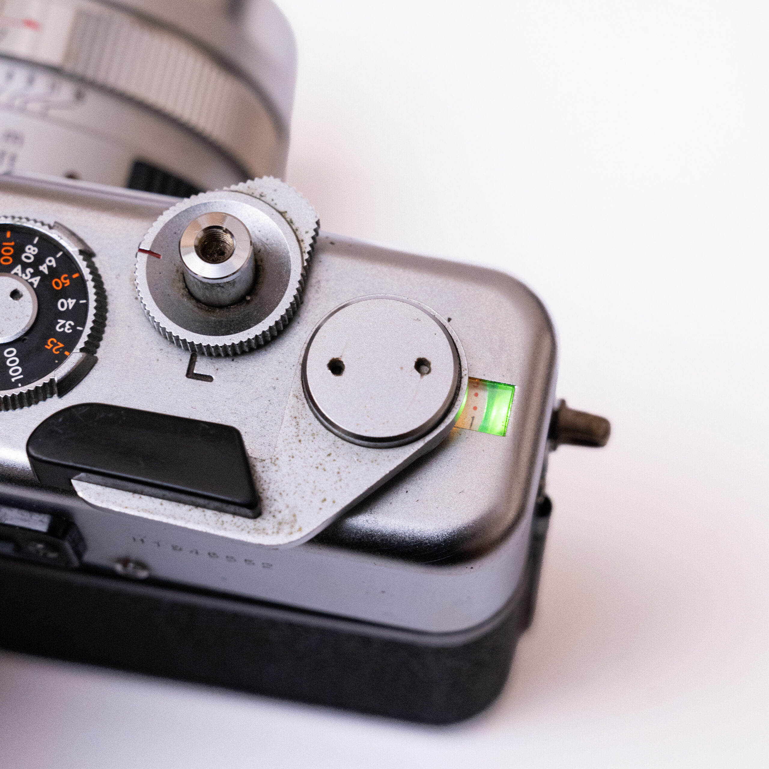 Yashica Electro 35 with Original Case - Image 4