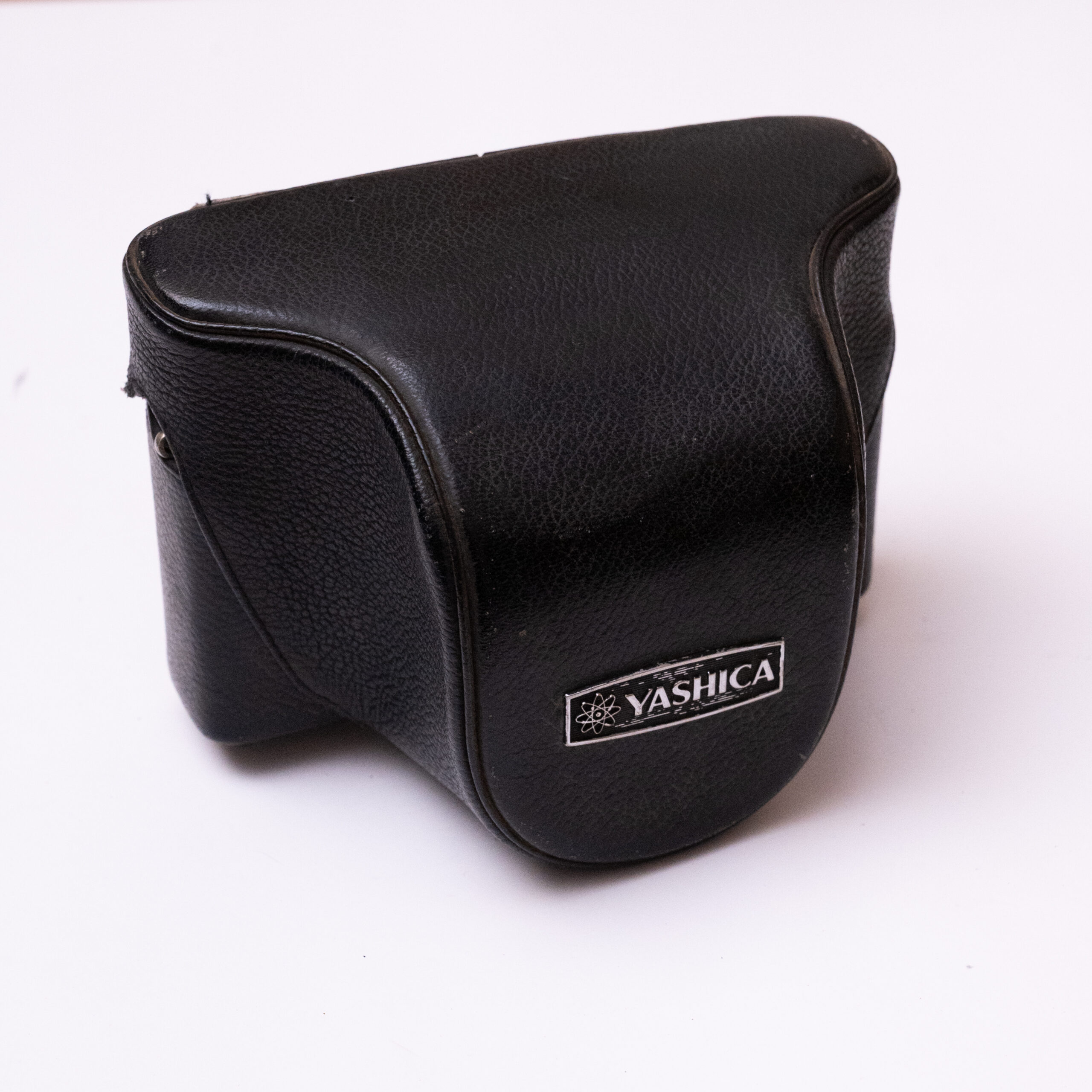 Yashica Electro 35 with Original Case - Image 2