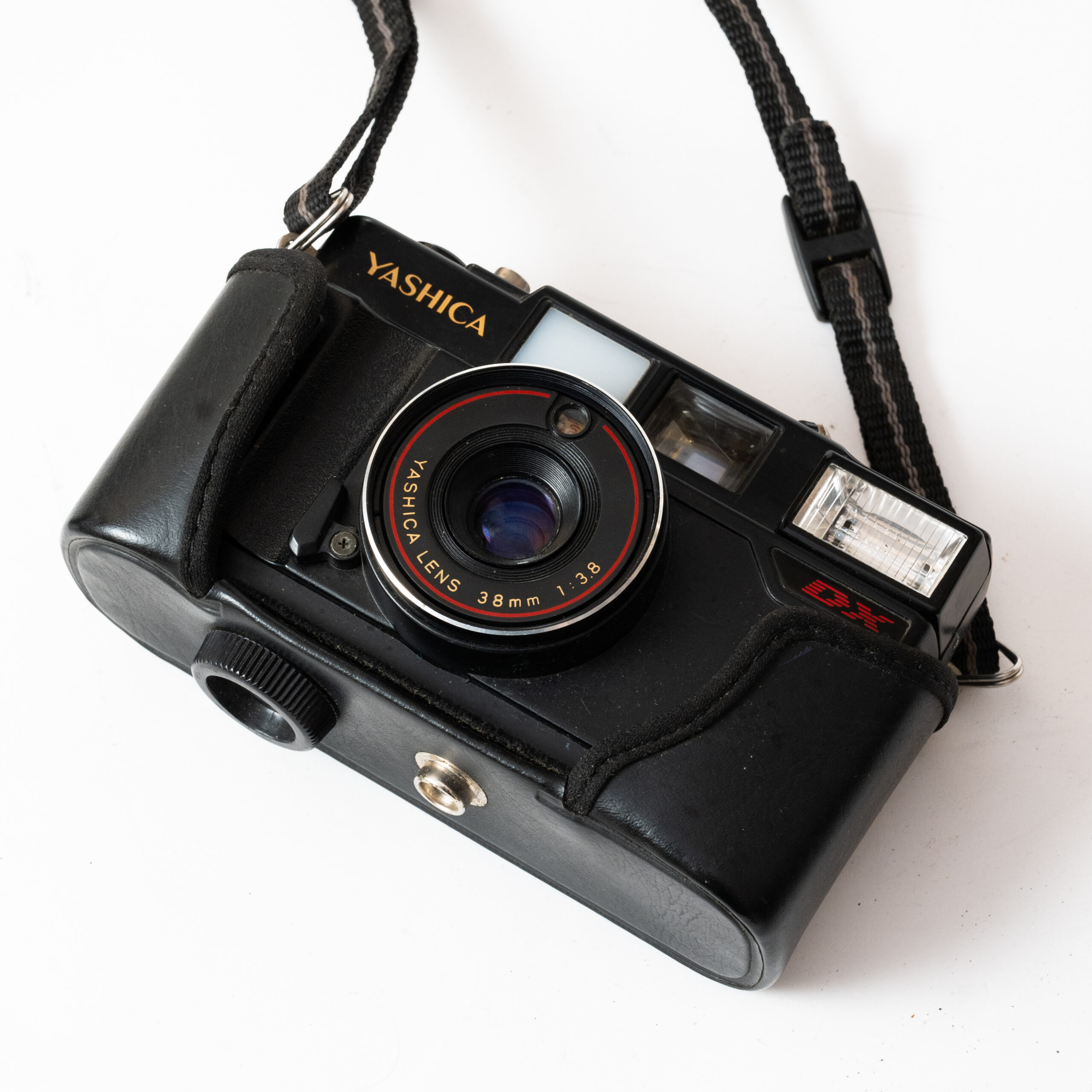 Yashica MF-2 Super DX with Original bottom half case - Image 3