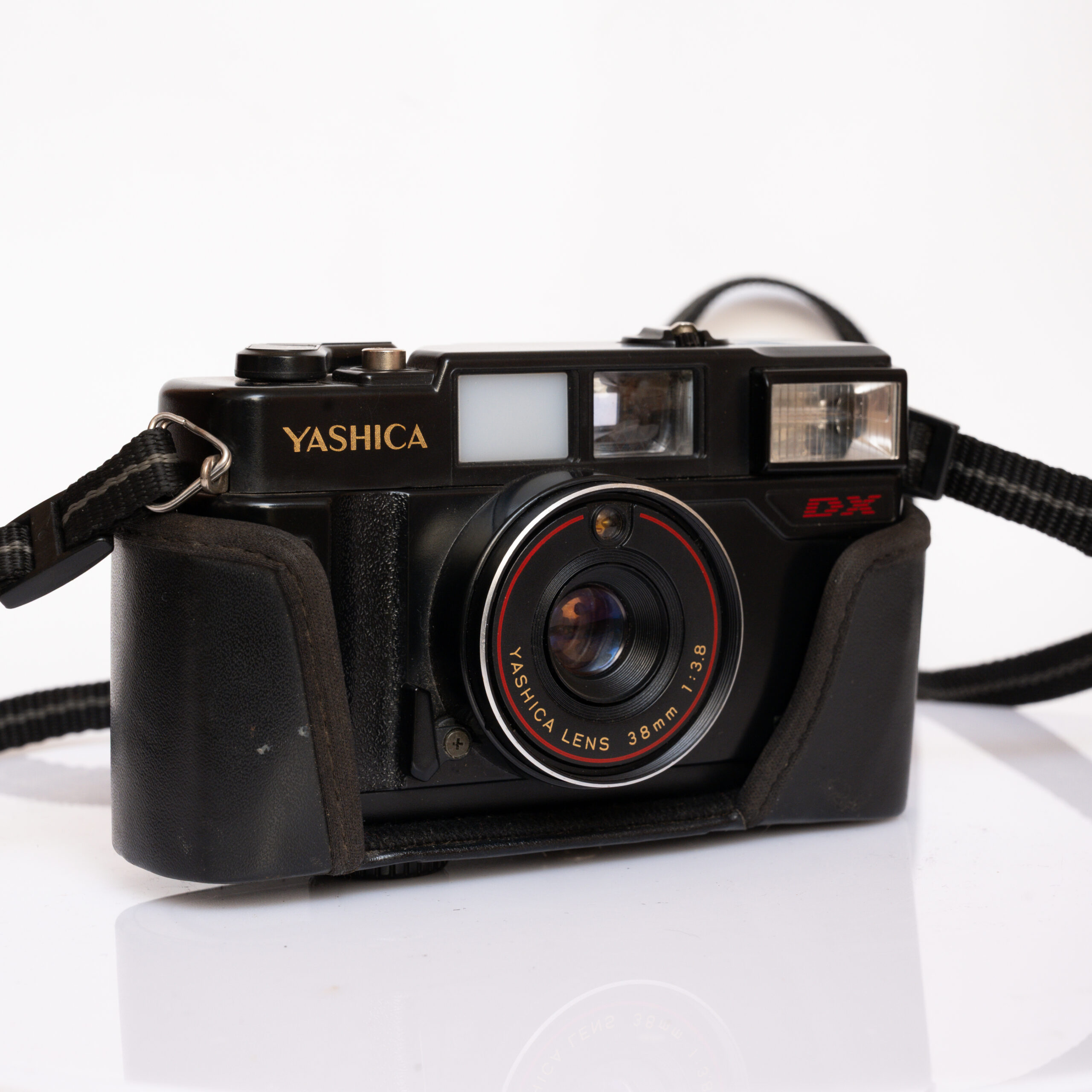 Yashica MF-2 Super with bottom half case - Image 3