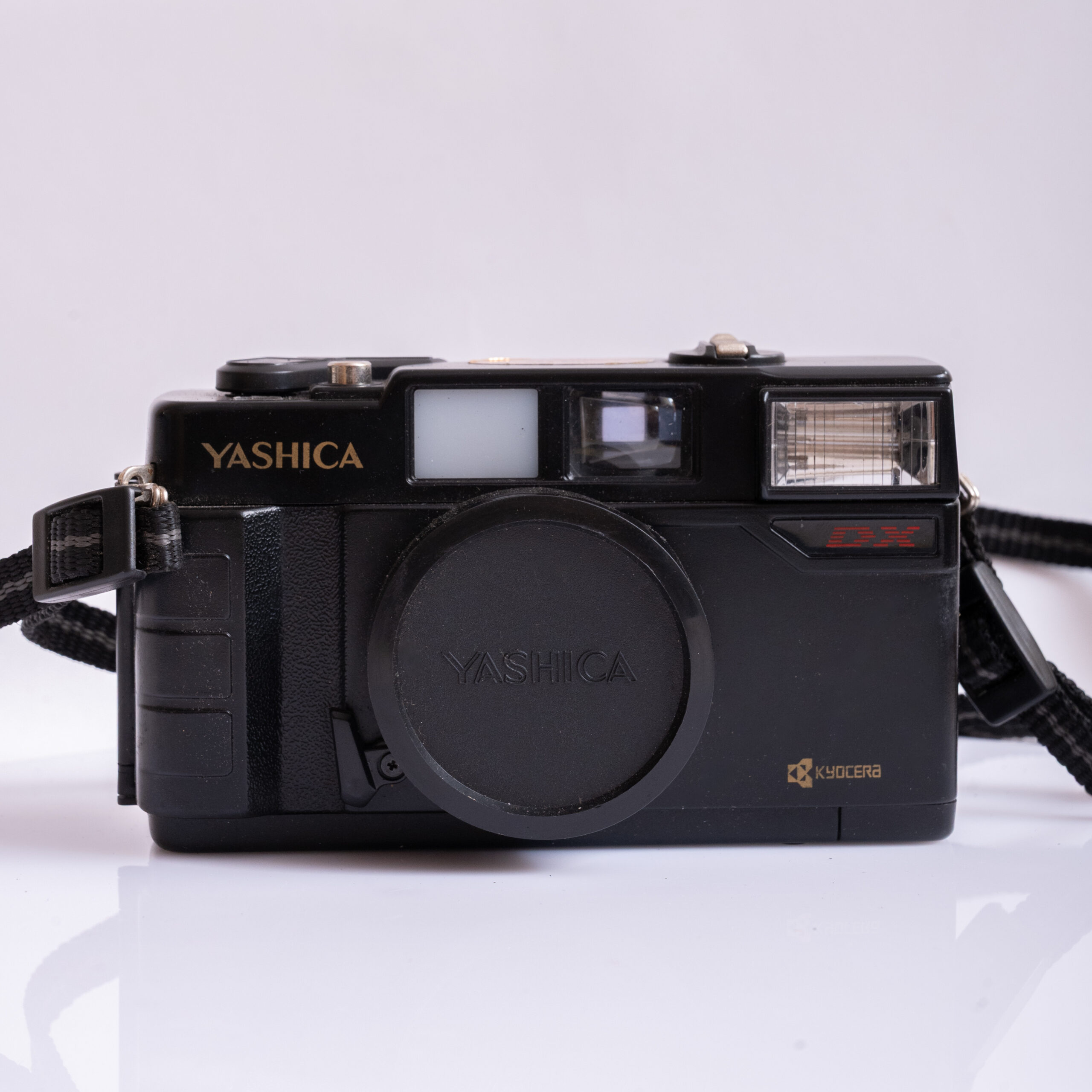 Yashica MF-2 Super with original full body case - Image 2
