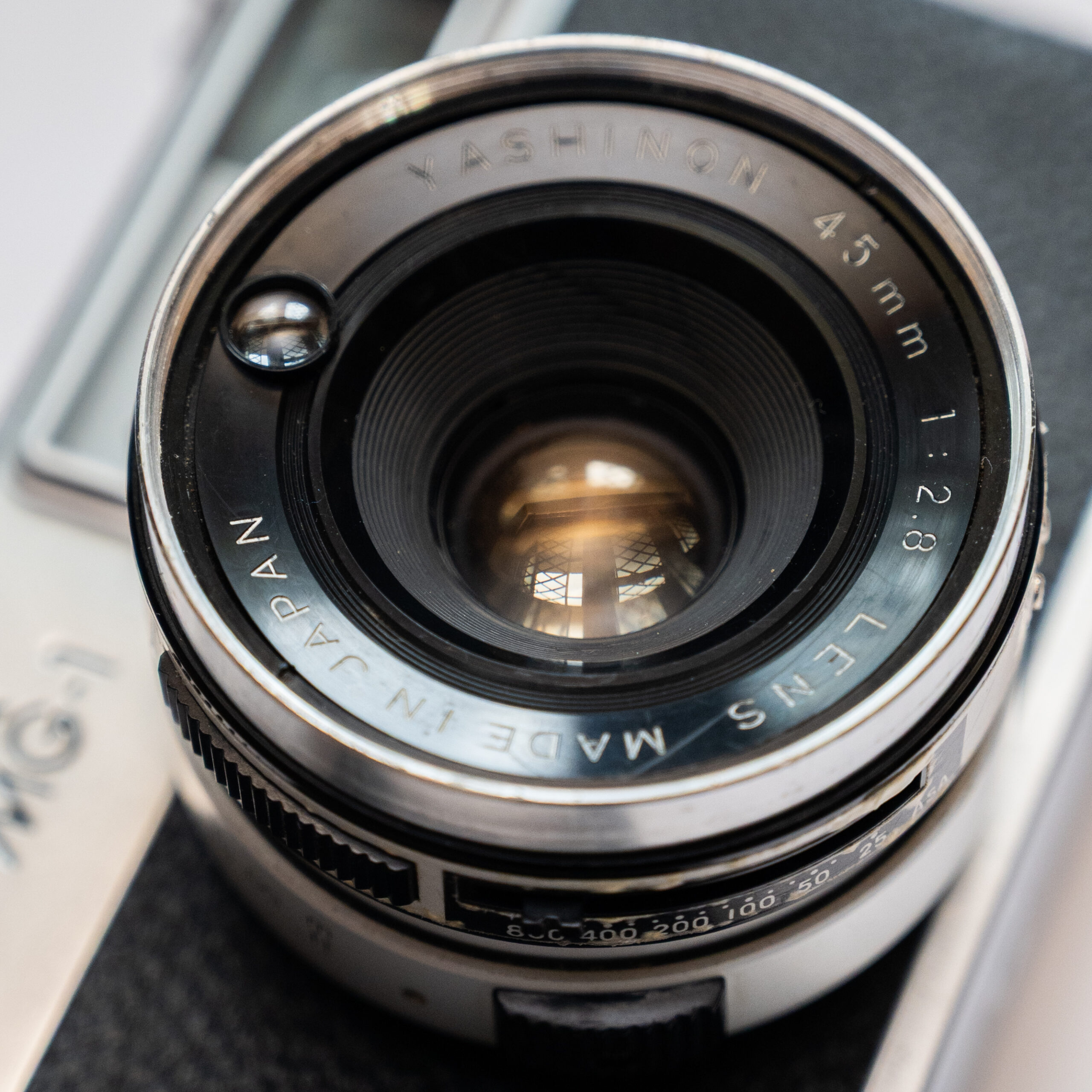 YASHICA MG-1 with Original Case - Image 8