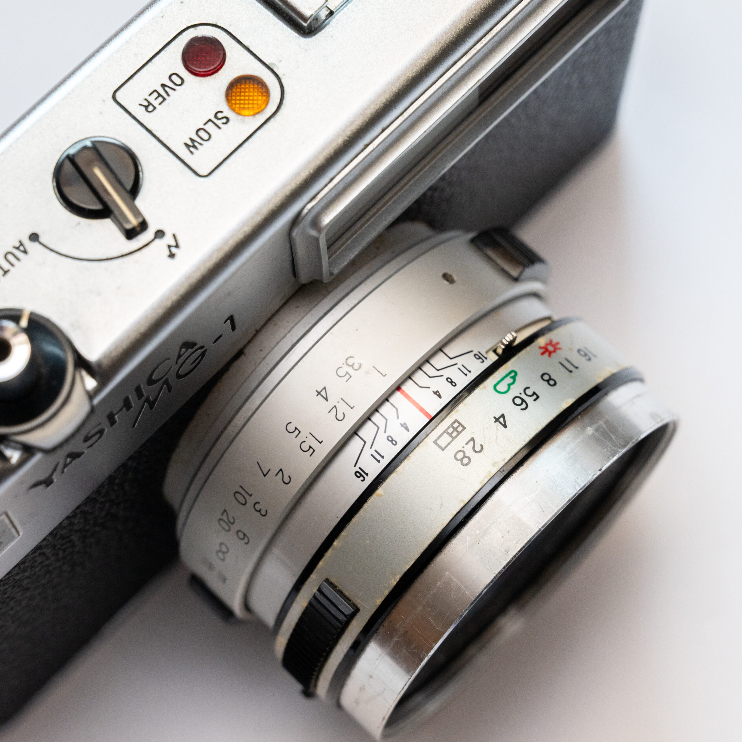 YASHICA MG-1 with Original Case - Image 3