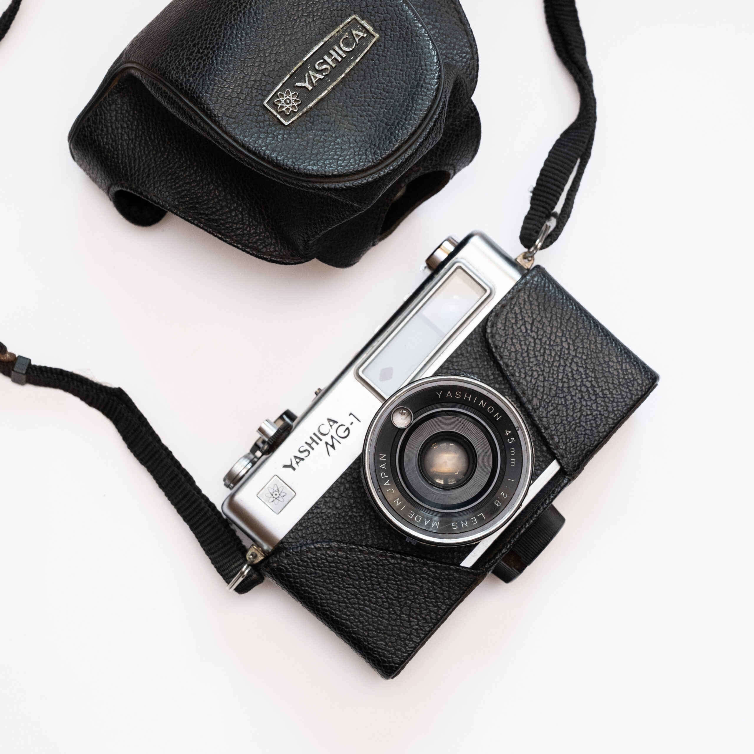 YASHICA MG-1 with Original Case - Image 7
