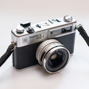 YASHICA MG-1 with Original Case