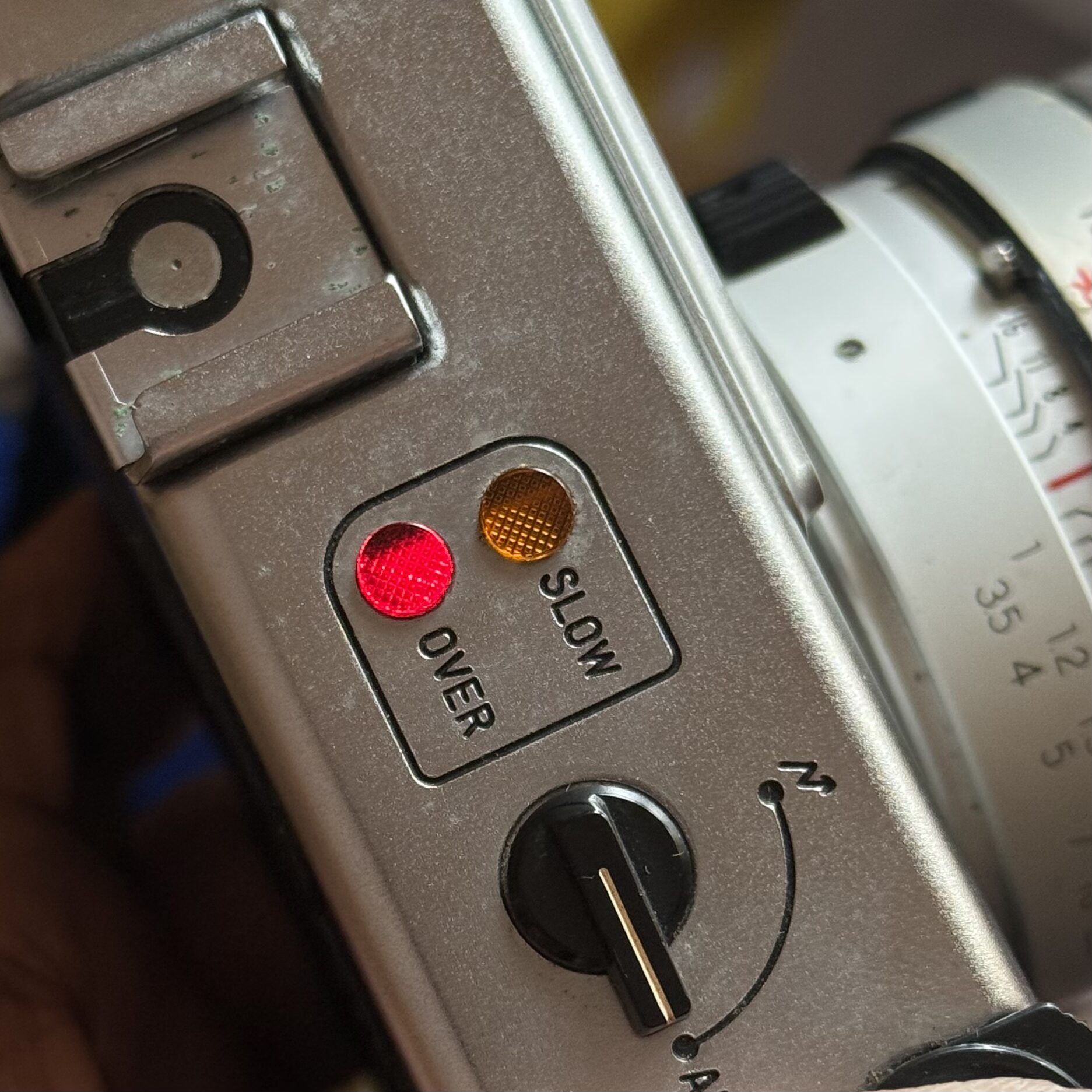 YASHICA MG-1 with Original Case - Image 9