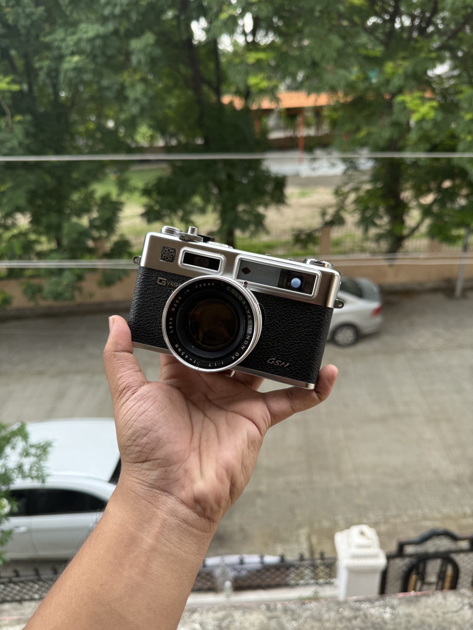 Yashica Electro 35 - Image 7