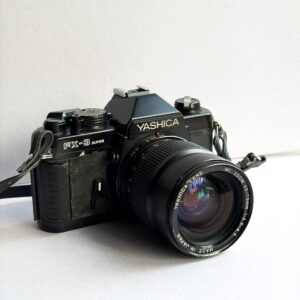 YASHICA FX3 SUPER + 42-75MM