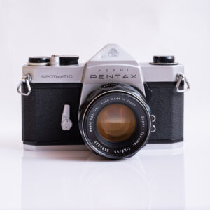 PENTAX Spotmatic + Super-Takumar 55mm f/1.8 M42 Lens