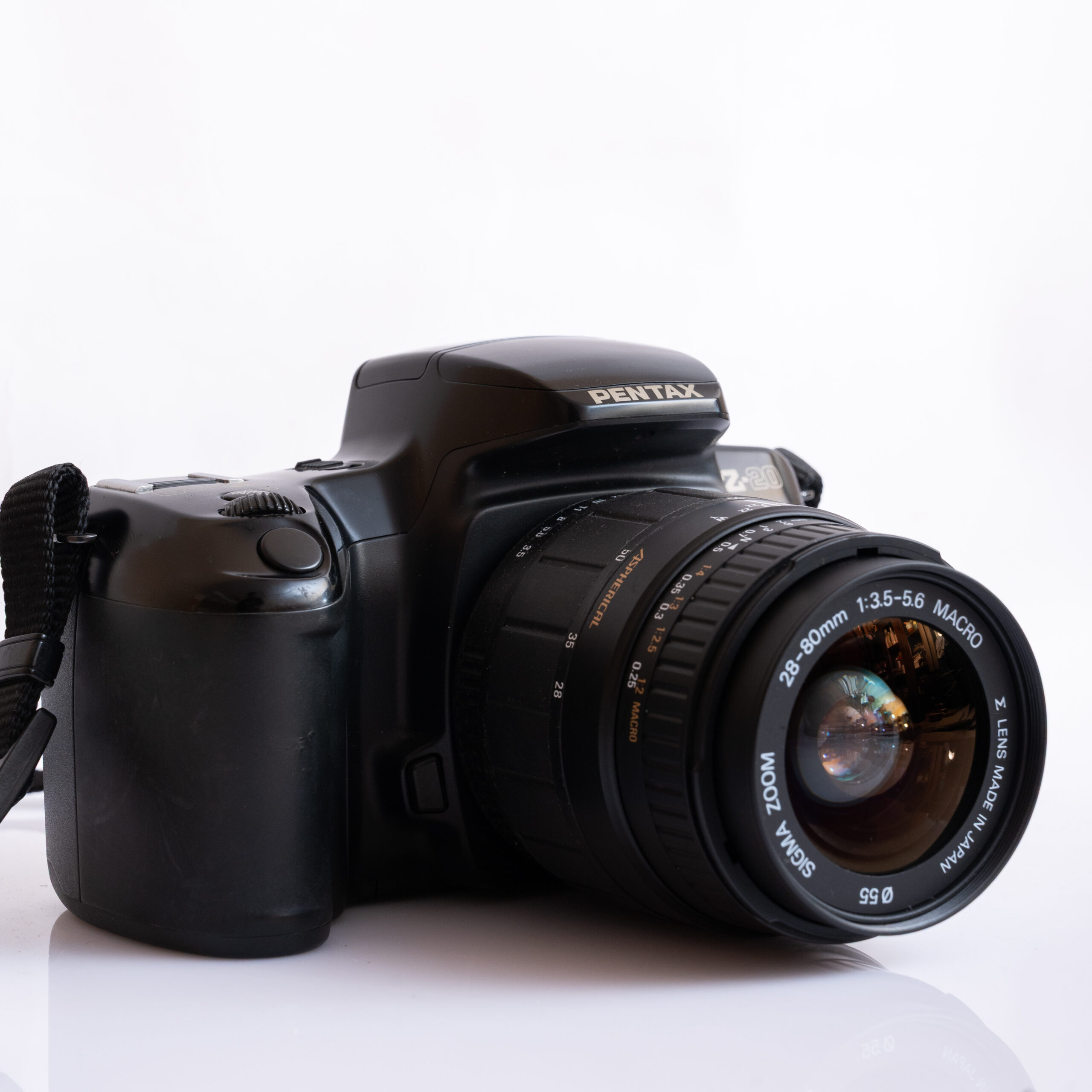 Pentax Z-20 with 28–80mm - Image 3